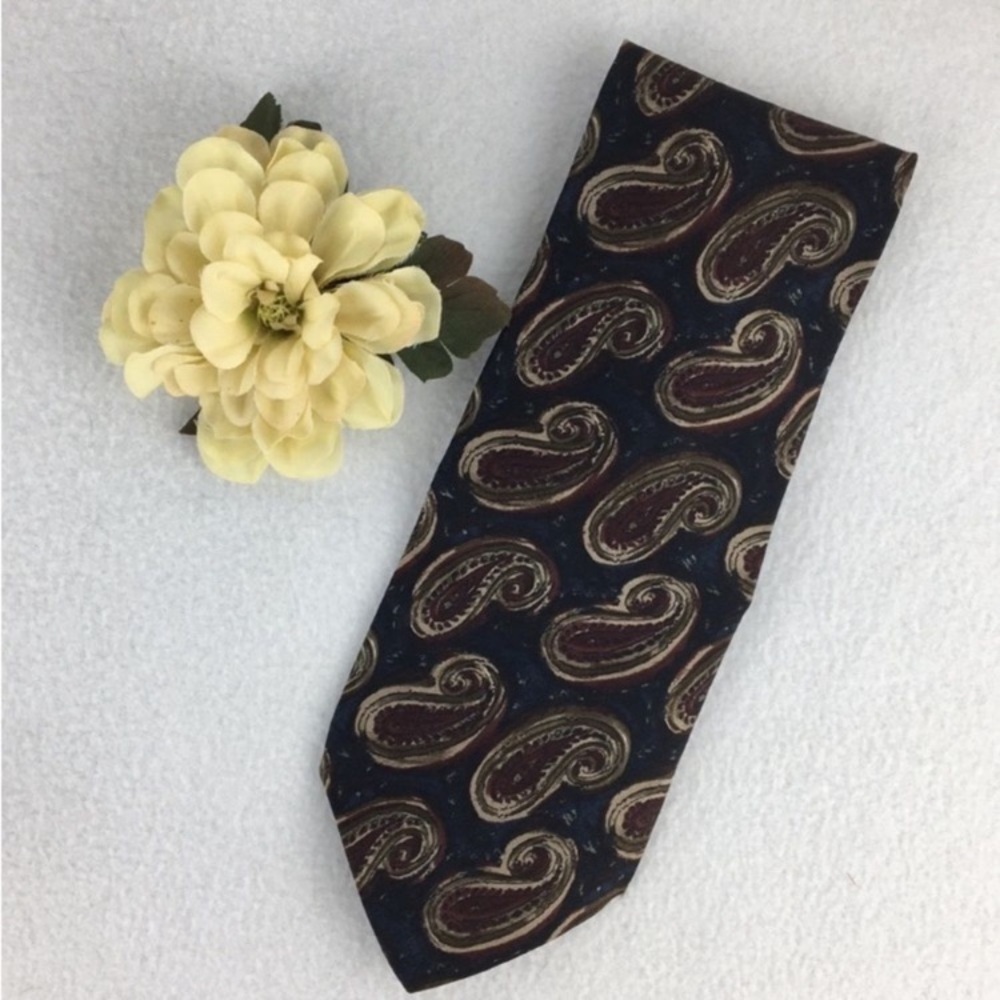 Calvin Klein 100% Silk Men’s Black, Tan & Burgundy Paisley Print Tie